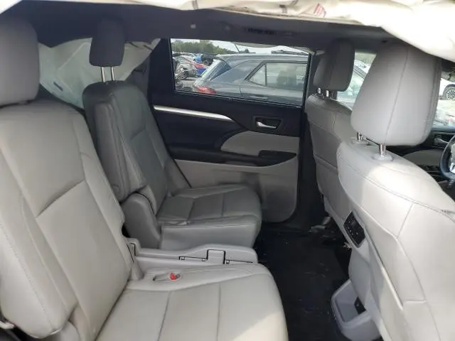 2014 TOYOTA HIGHLANDER XLE  