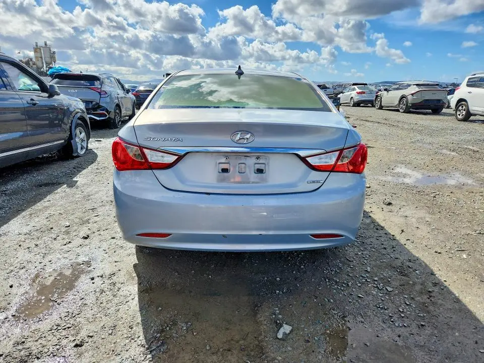 2013 HYUNDAI SONATA SE  