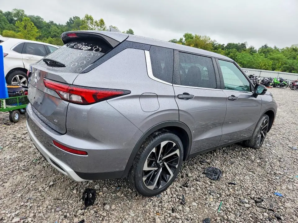 2022 MITSUBISHI OUTLANDER SE  