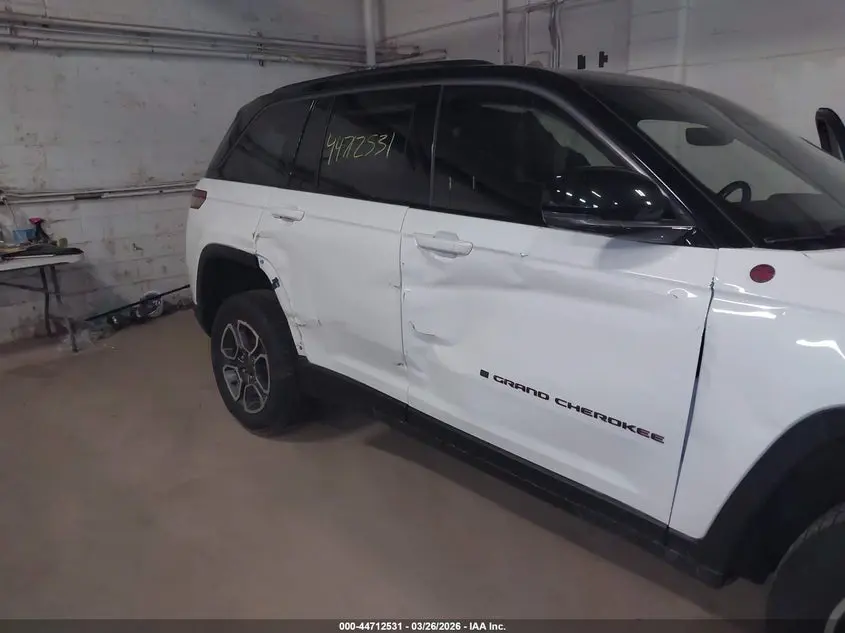 2022 JEEP GRAND CHEROKEE TRAILHAWK 4X4