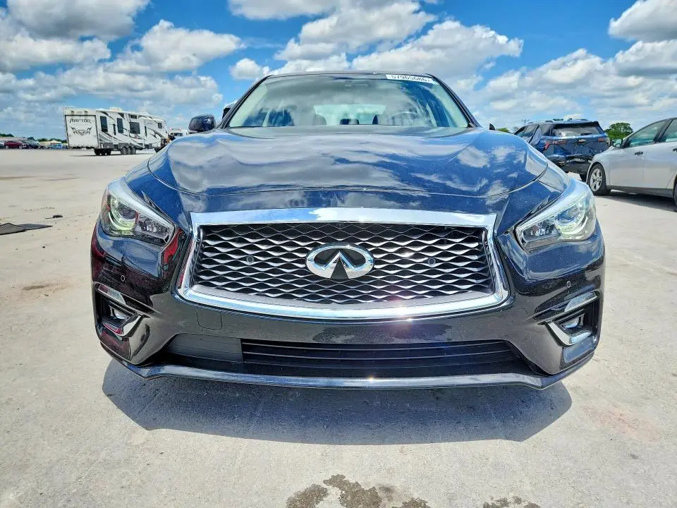2022 INFINITI Q50 LUXE  