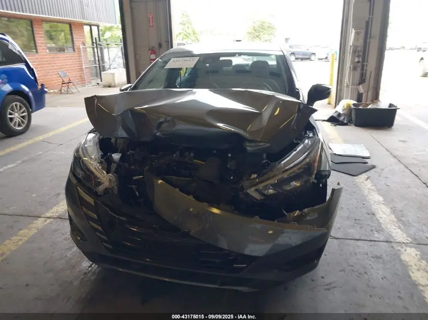 2024 NISSAN VERSA 1.6 SR