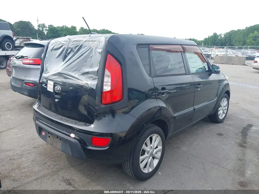 2013 KIA SOUL +