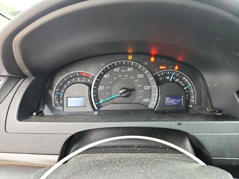 2015 TOYOTA CAMRY LE  