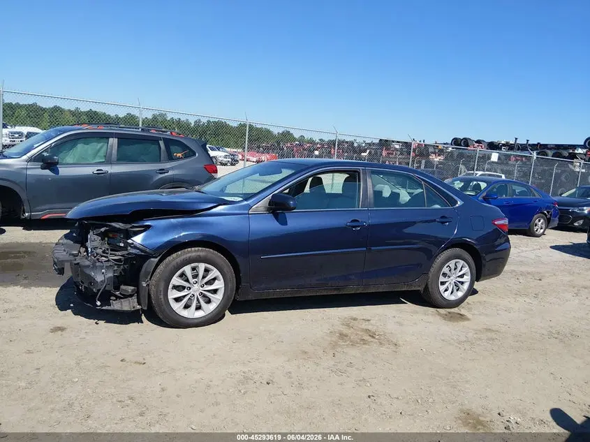 2015 TOYOTA CAMRY LE