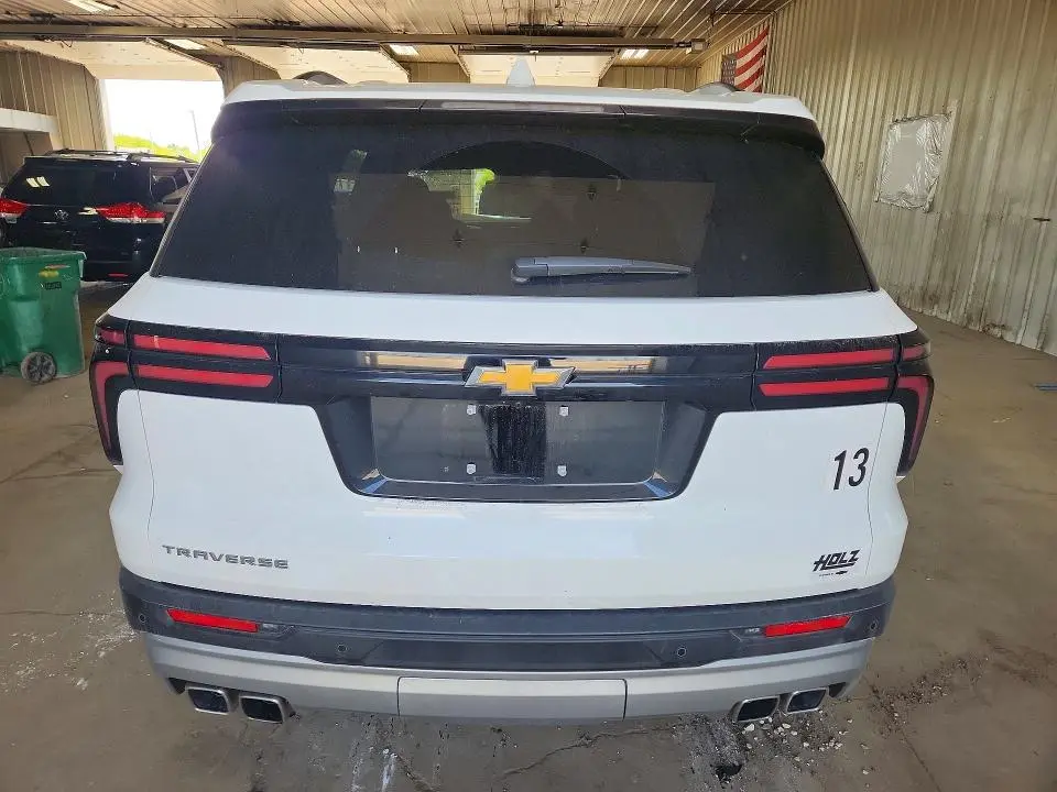 2025 CHEVROLET TRAVERSE LT  