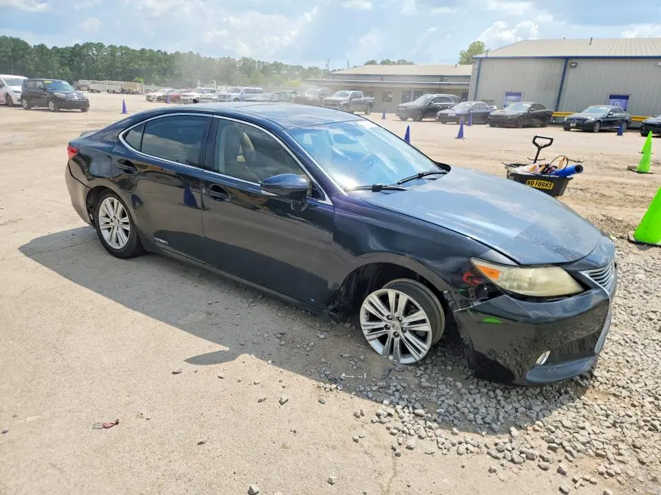 2013 LEXUS ES 300H  