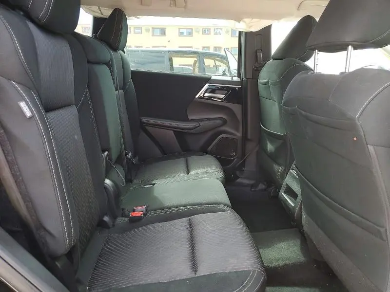 2023 MITSUBISHI OUTLANDER ES  