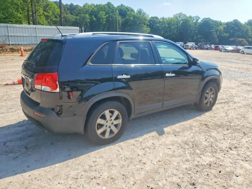 2013 KIA SORENTO LX  