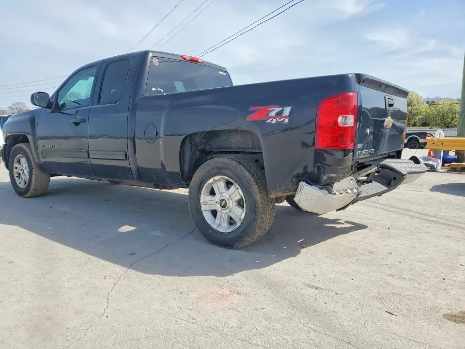2011 CHEVROLET SILVERADO K1500 LT  