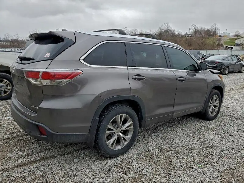 2015 TOYOTA HIGHLANDER XLE  