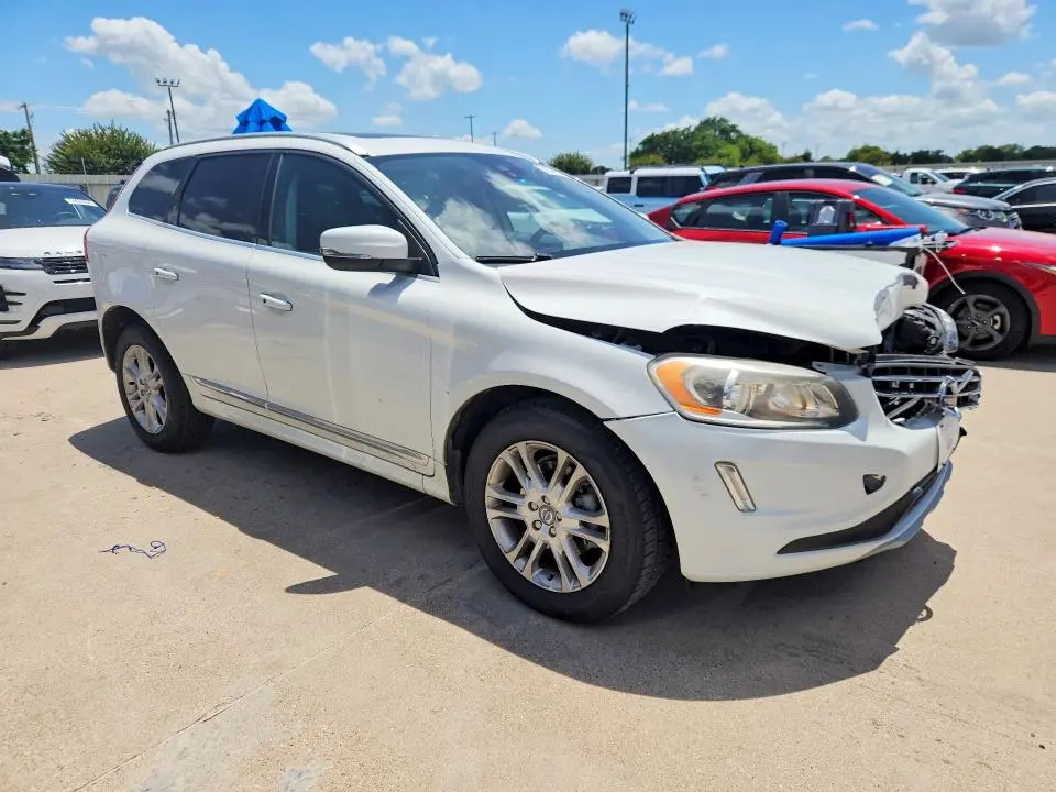 2016 VOLVO XC60 T5 PREMIER  