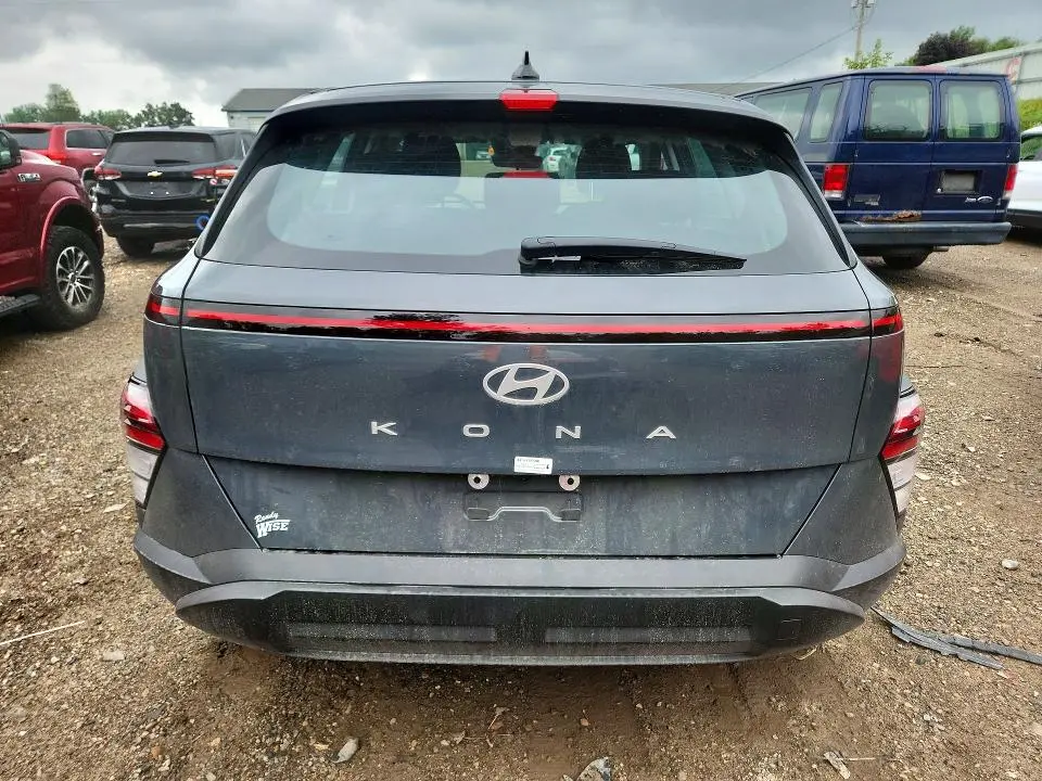 2026 HYUNDAI KONA SE  