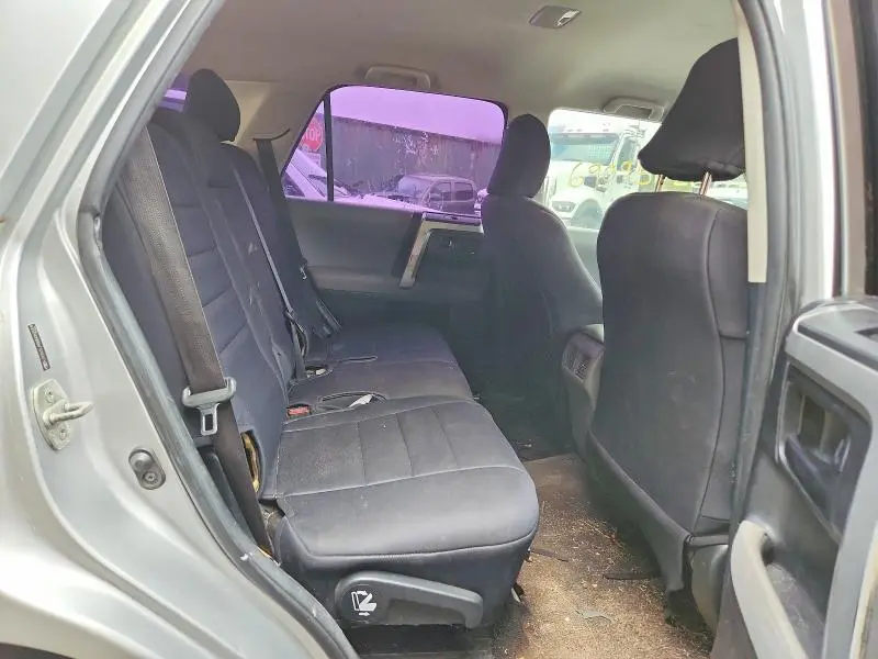 2011 TOYOTA 4RUNNER SR5  