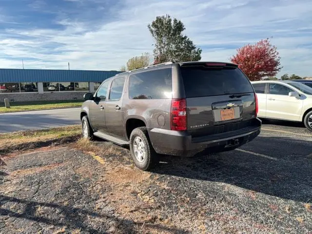 2011 CHEVROLET SUBURBAN C1500 LT  