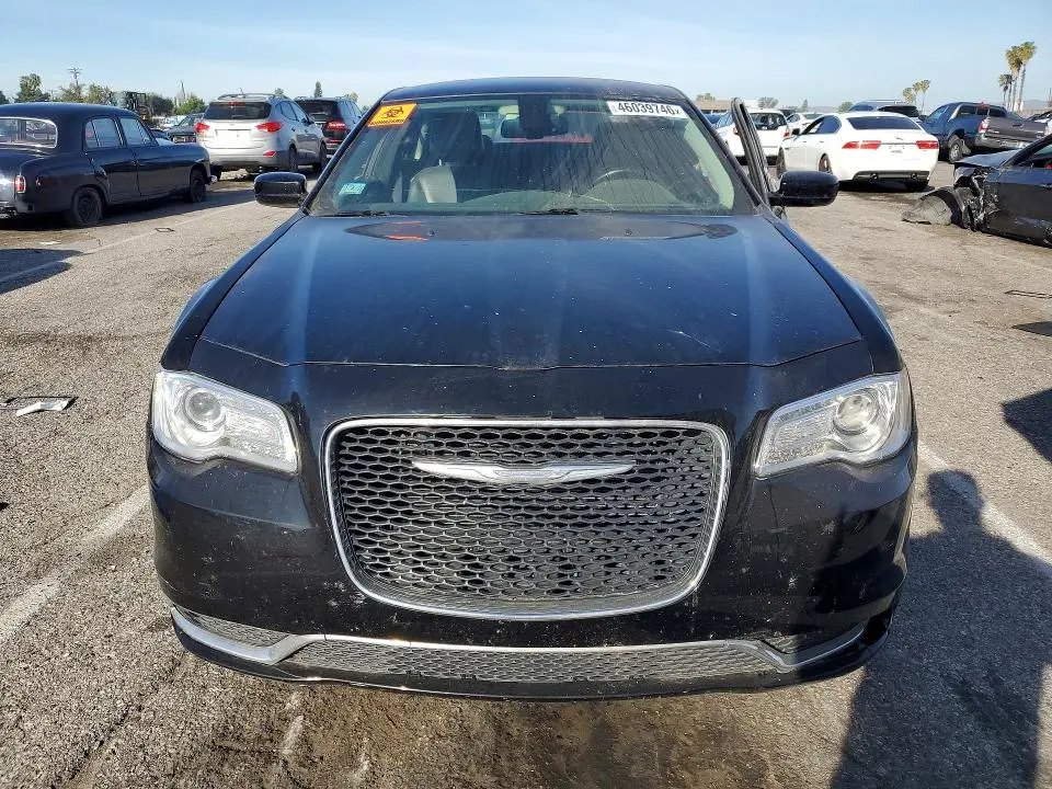 2016 CHRYSLER 300 LIMITED  