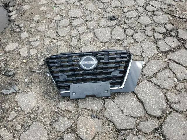 2023 NISSAN KICKS S  