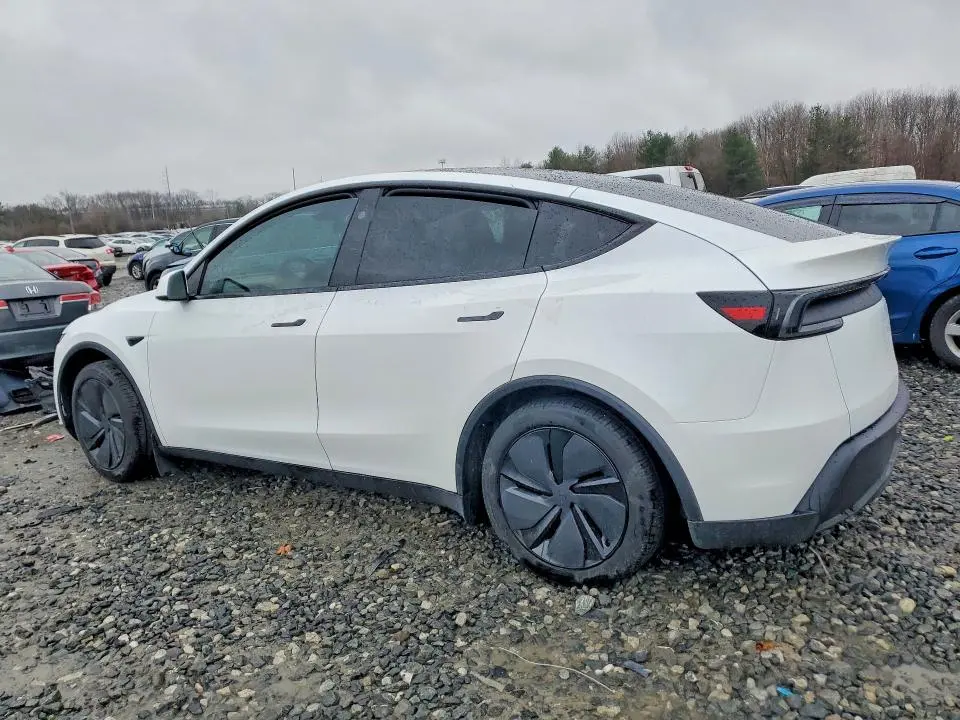 2026 TESLA MODEL Y   