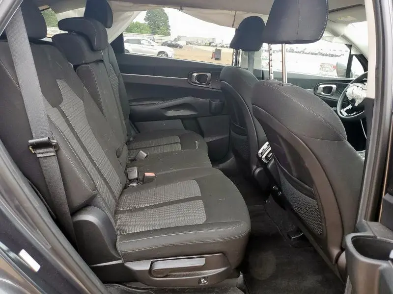 2022 KIA SORENTO LX  
