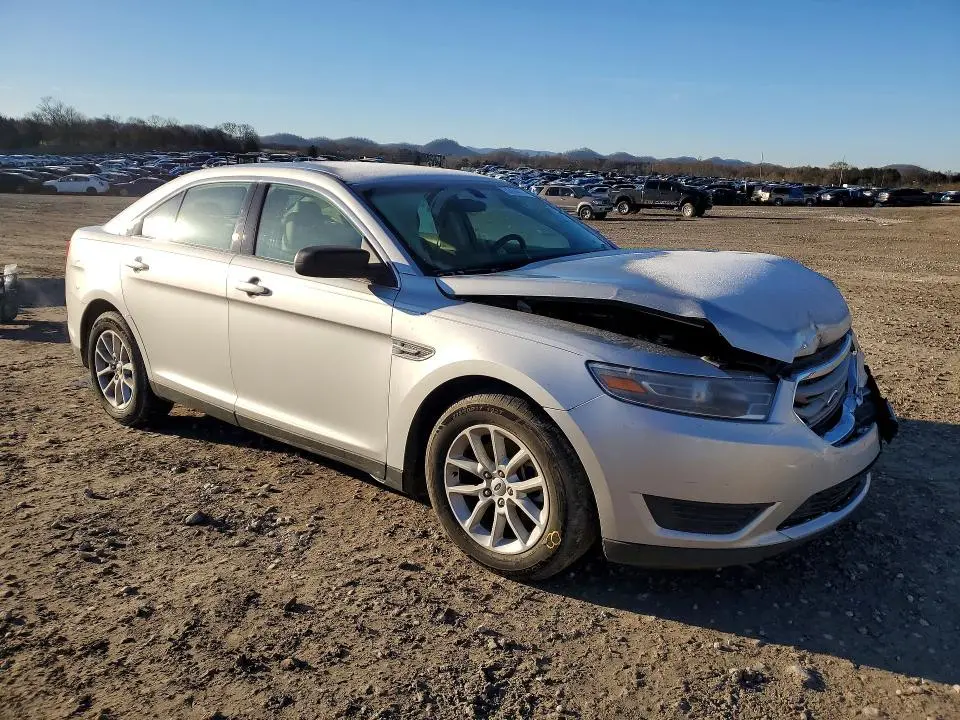2013 FORD TAURUS SE  