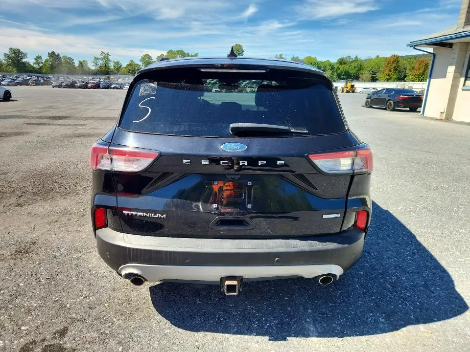 2020 FORD ESCAPE TITANIUM  