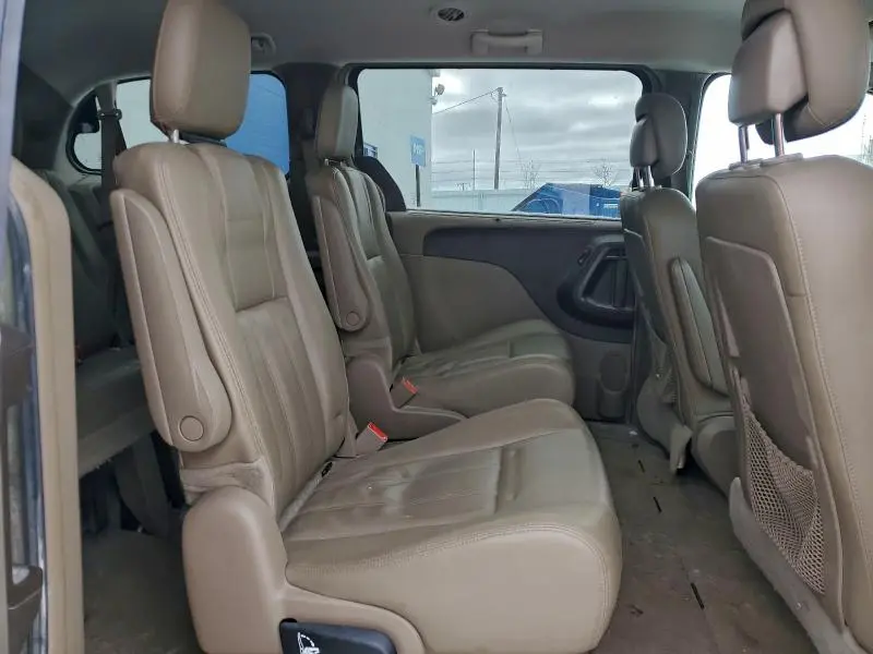 2016 CHRYSLER TOWN & COUNTRY TOURING  