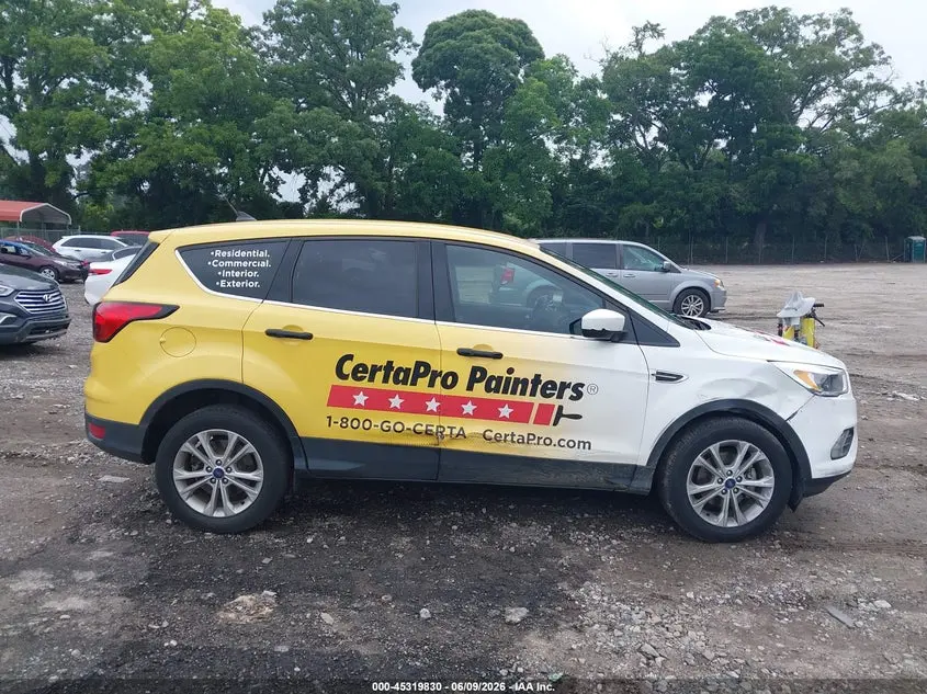 2019 FORD ESCAPE SE