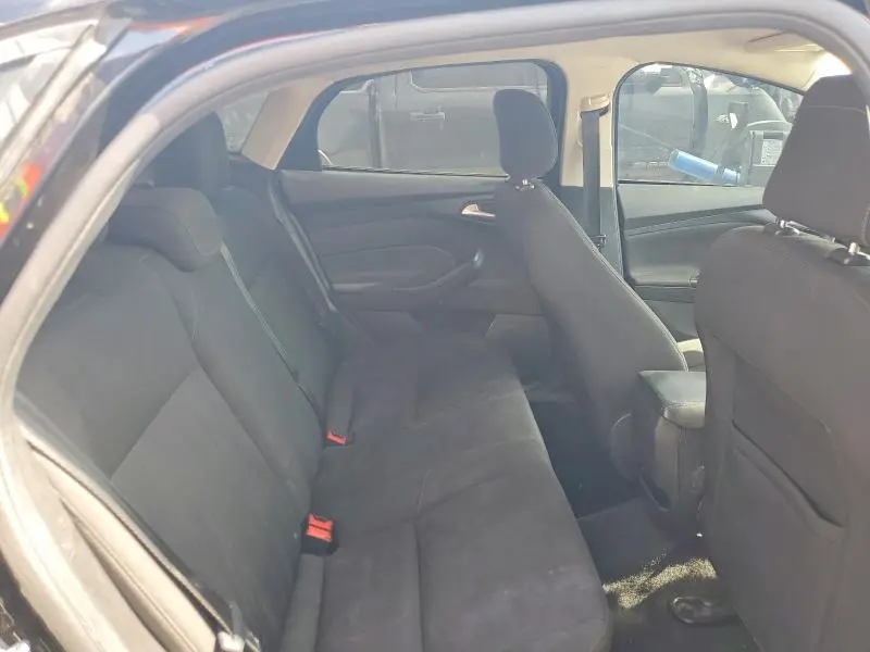2018 FORD FOCUS SE  