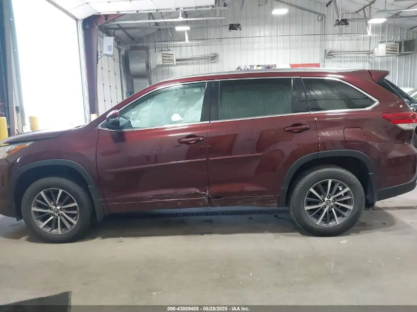 2017 TOYOTA HIGHLANDER XLE