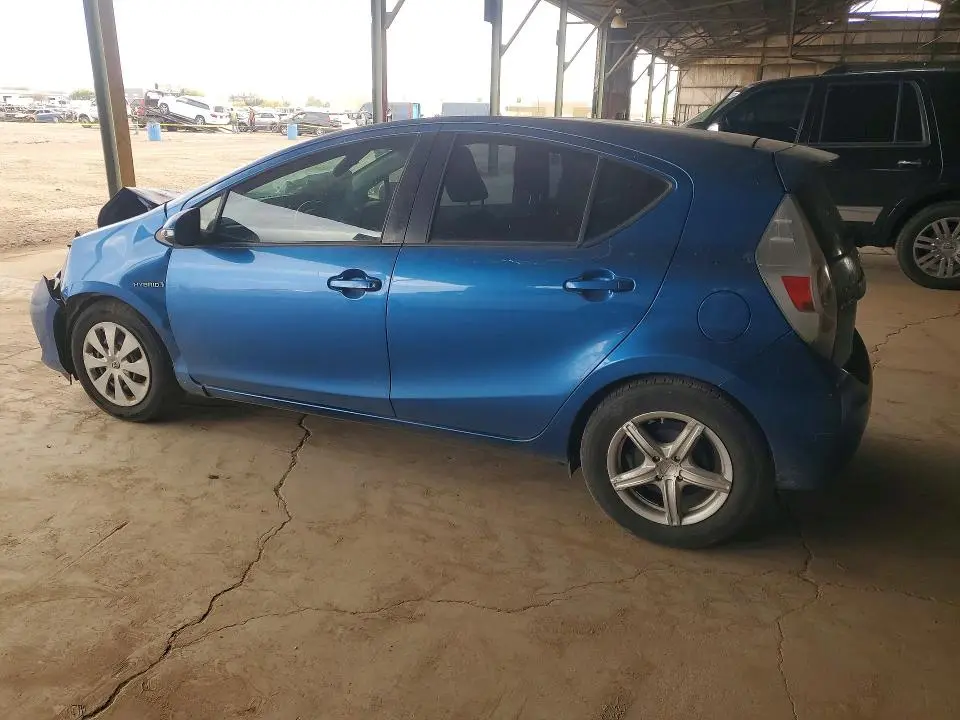 2013 TOYOTA PRIUS C TWO  