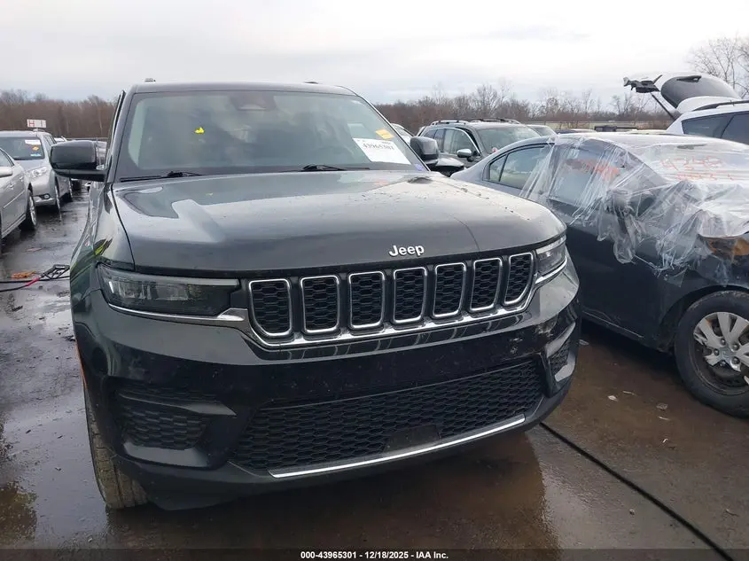 2023 JEEP GRAND CHEROKEE LAREDO 4X4