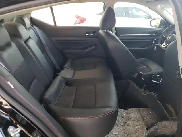 2024 NISSAN ALTIMA SR  