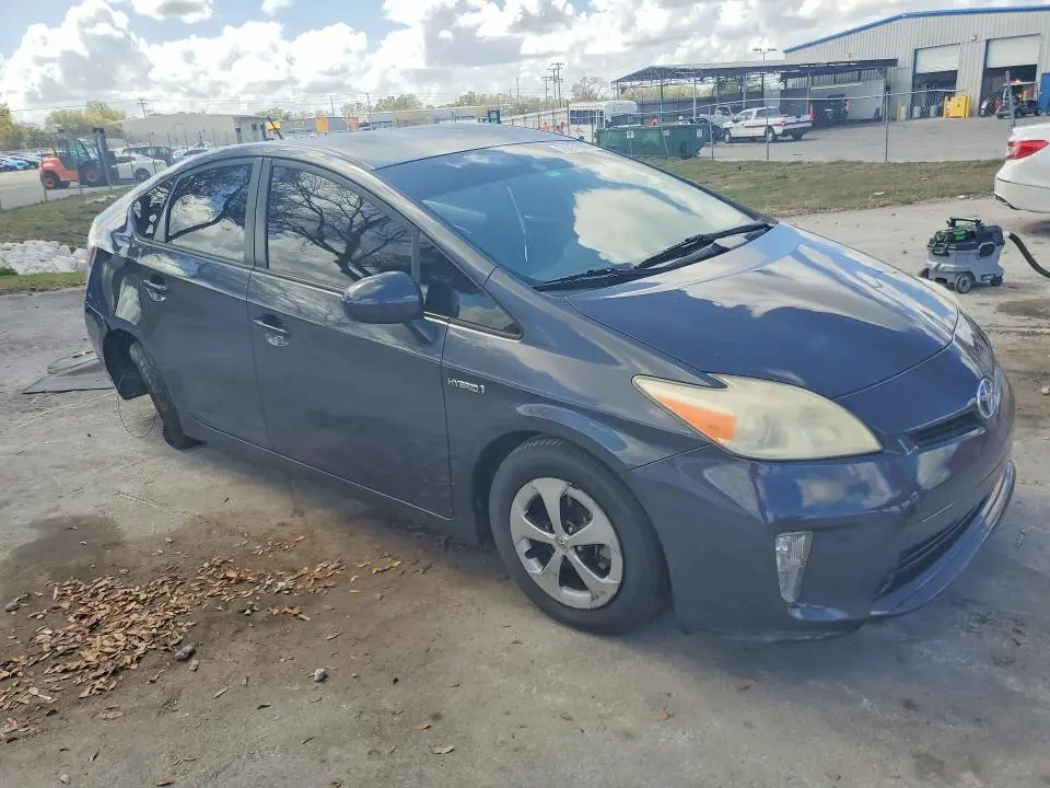 2012 TOYOTA PRIUS TWO  