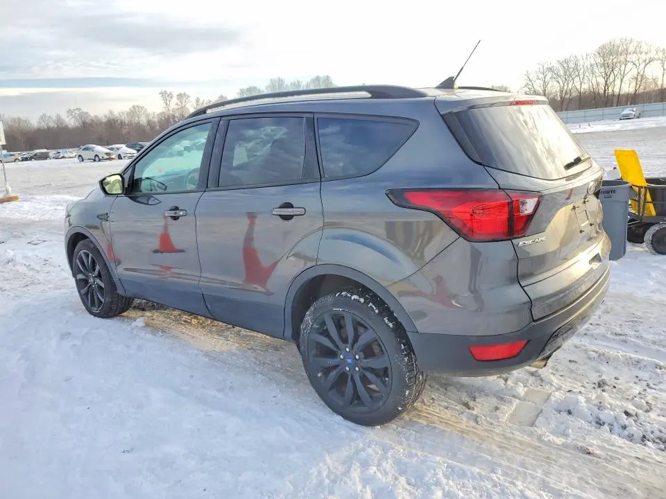 2019 FORD ESCAPE SE  