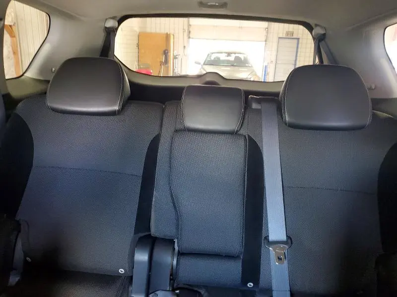 2010 MITSUBISHI OUTLANDER SE  