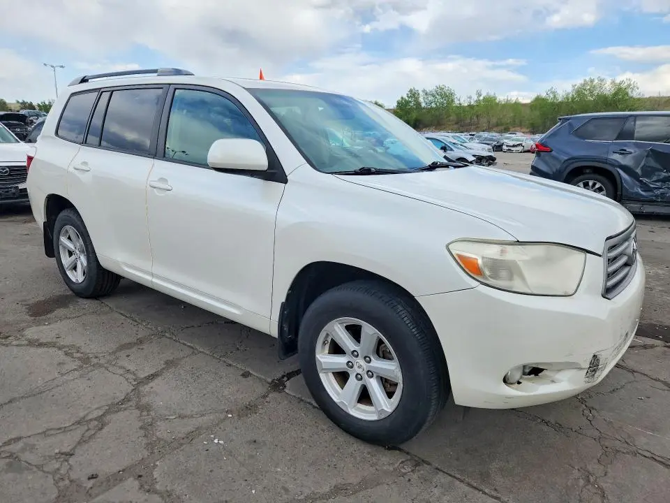 2010 TOYOTA HIGHLANDER SE  