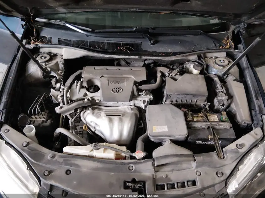 2016 TOYOTA CAMRY SE