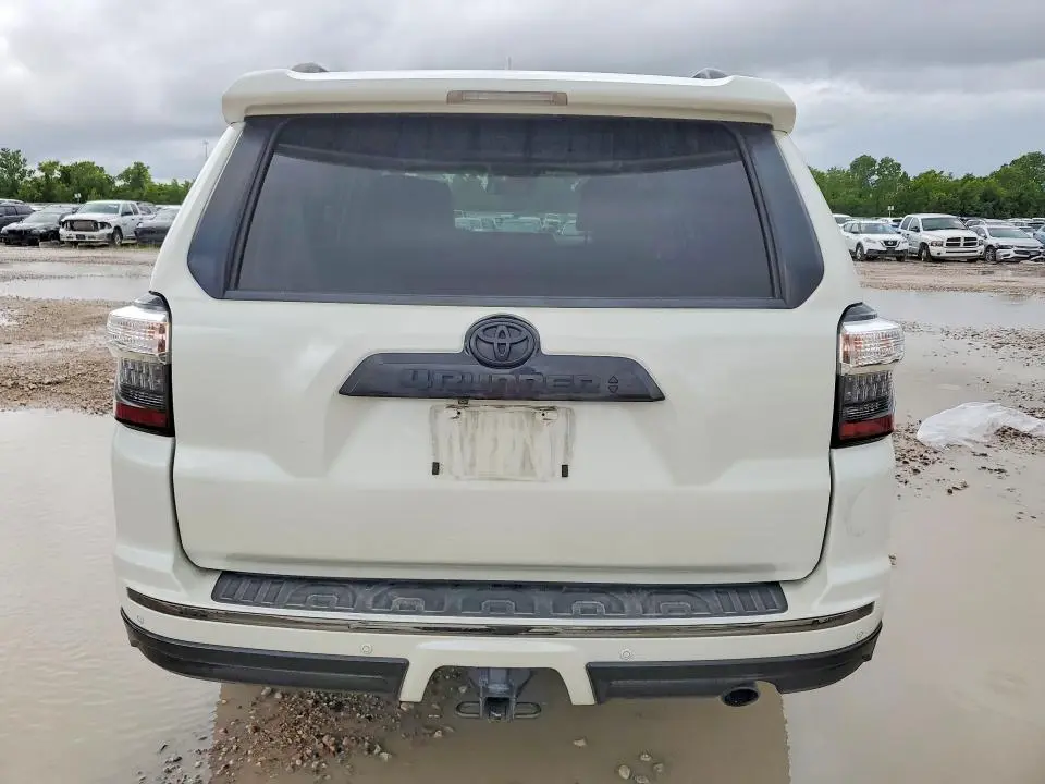 2020 TOYOTA 4RUNNER NIGHTSHADE EDITION  