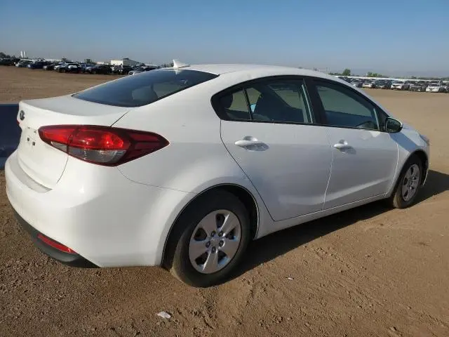 2017 KIA FORTE LX  