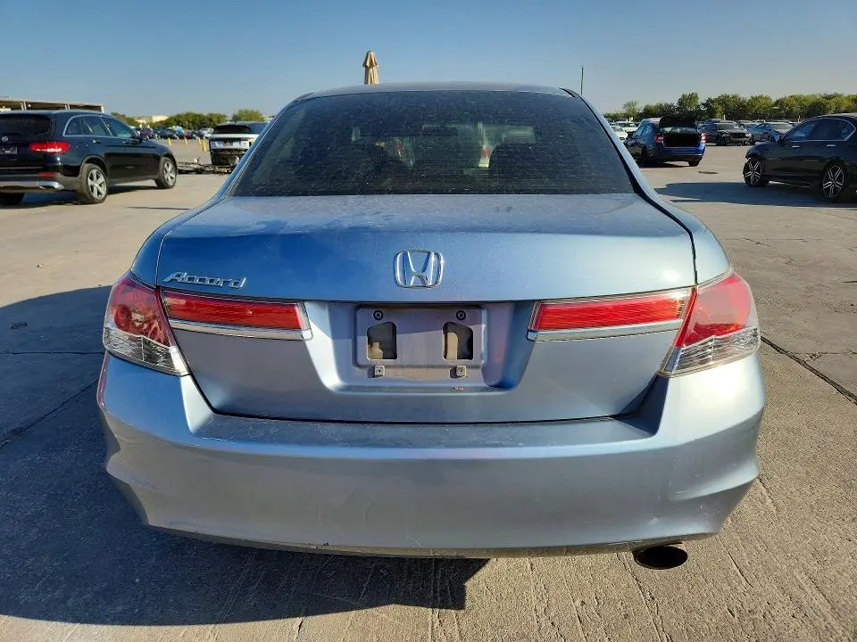 2011 HONDA ACCORD LXP  