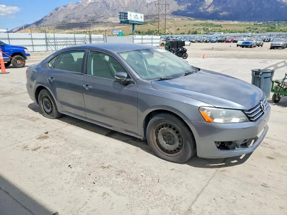 2014 VOLKSWAGEN PASSAT S  