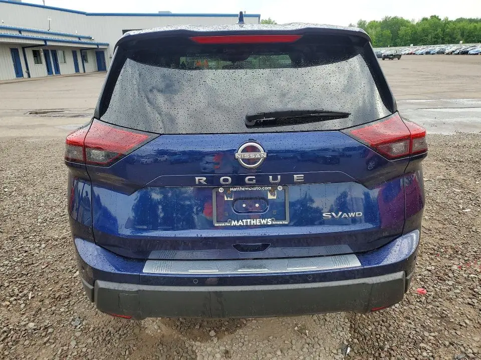 2024 NISSAN ROGUE SV  