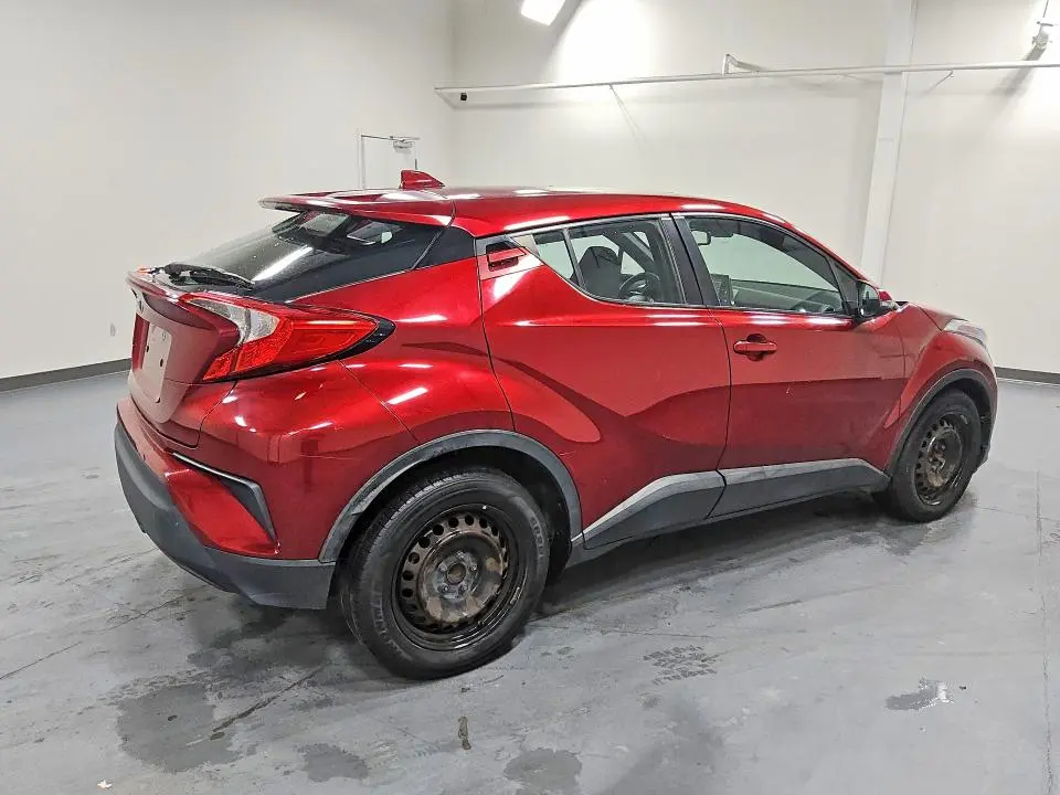 2019 TOYOTA C-HR LE  