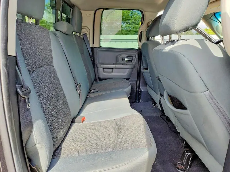 2016 RAM 1500 SLT  