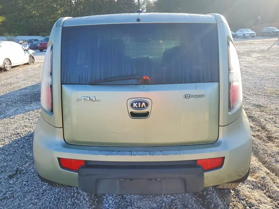 2011 KIA SOUL +  
