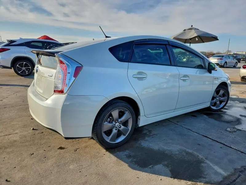 2015 TOYOTA PRIUS   