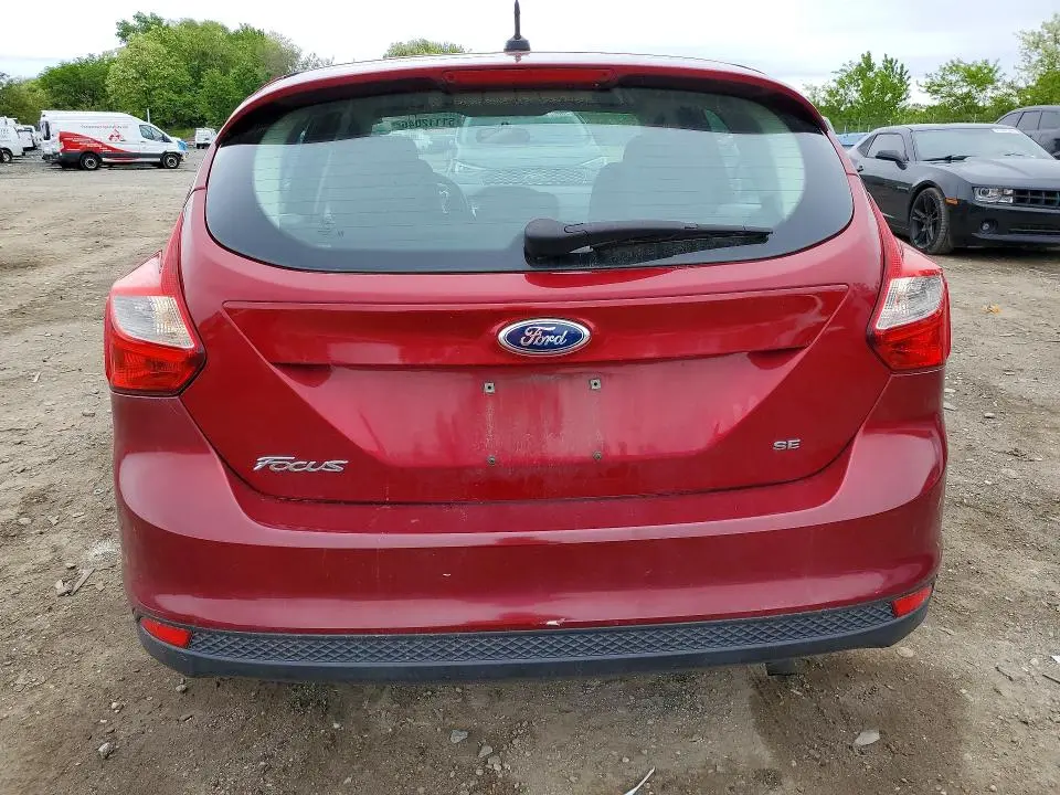 2014 FORD FOCUS SE  