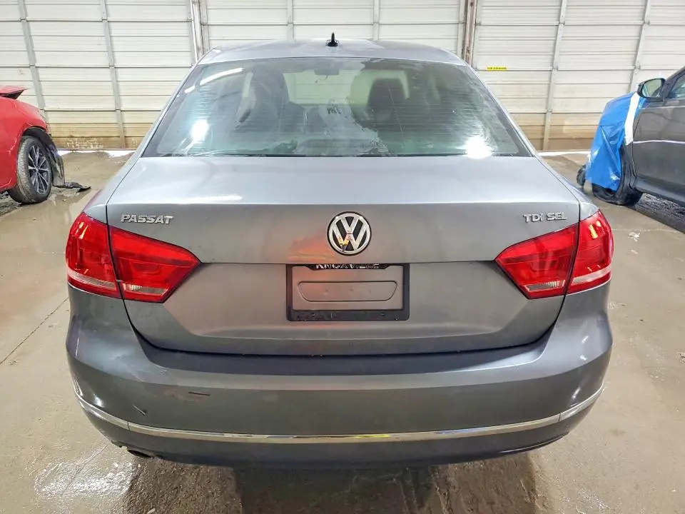 2015 VOLKSWAGEN PASSAT SEL  