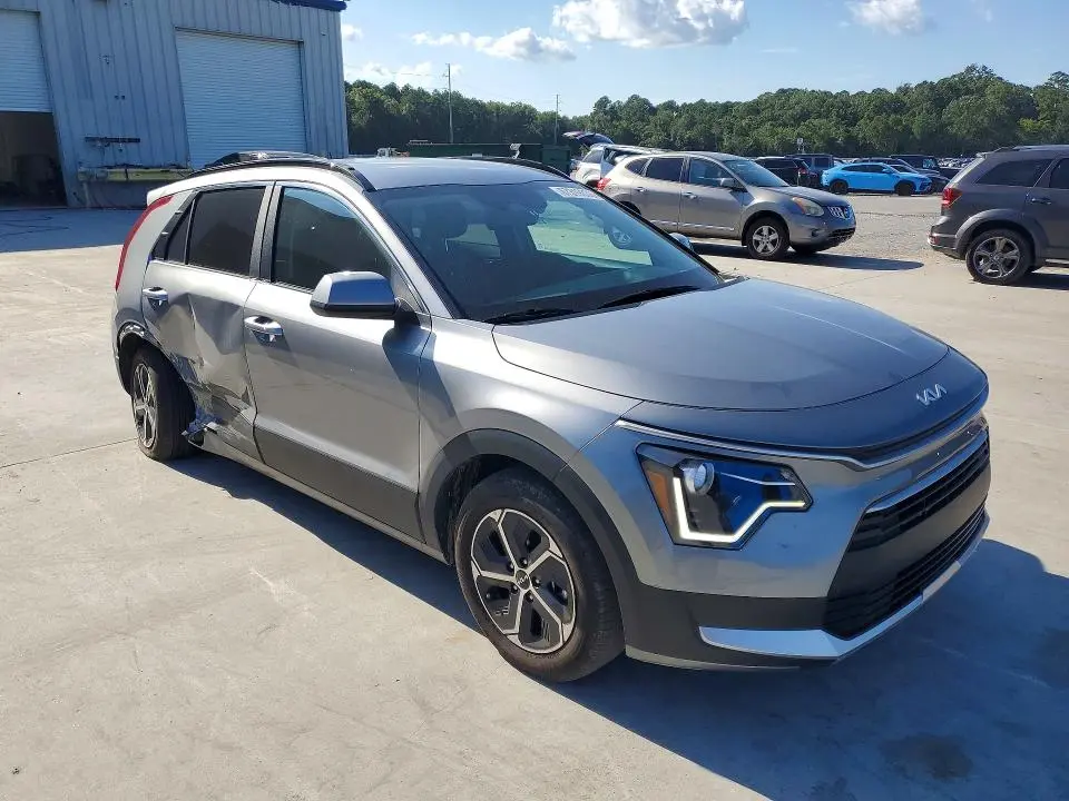2025 KIA NIRO LX  