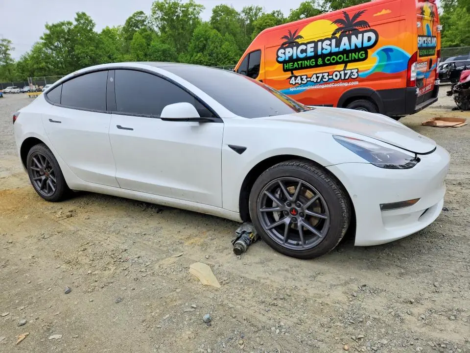 2021 TESLA MODEL 3   